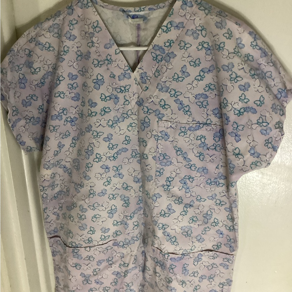SB Fashion Scrubs Butterflies Scrub Top Size Small
